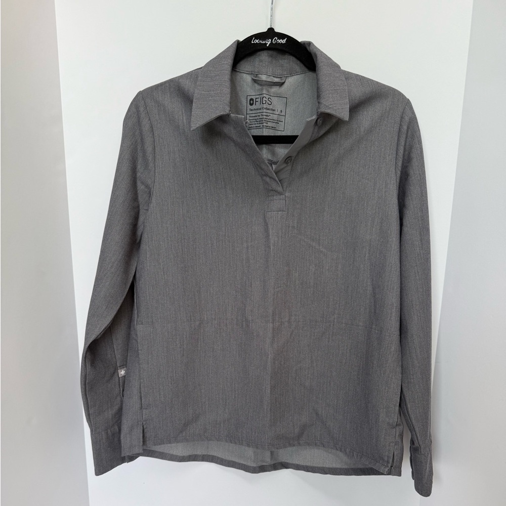 FIGS collared gray long sleeve top. Size small